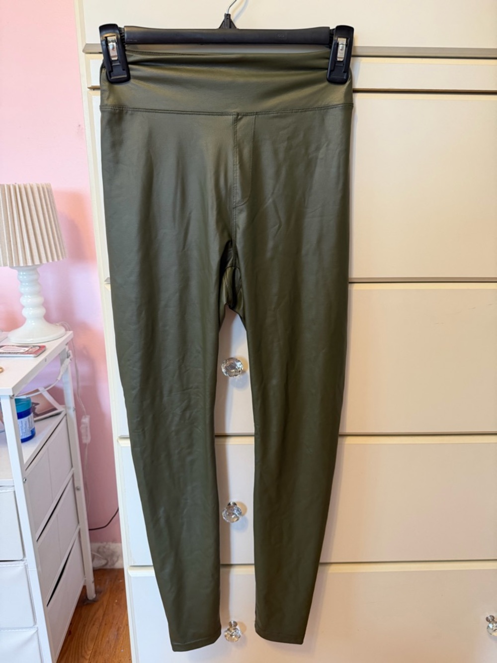 aerie Offline High-Rise Leggings in Olive Green